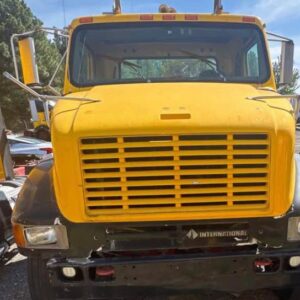 2003 International 8100